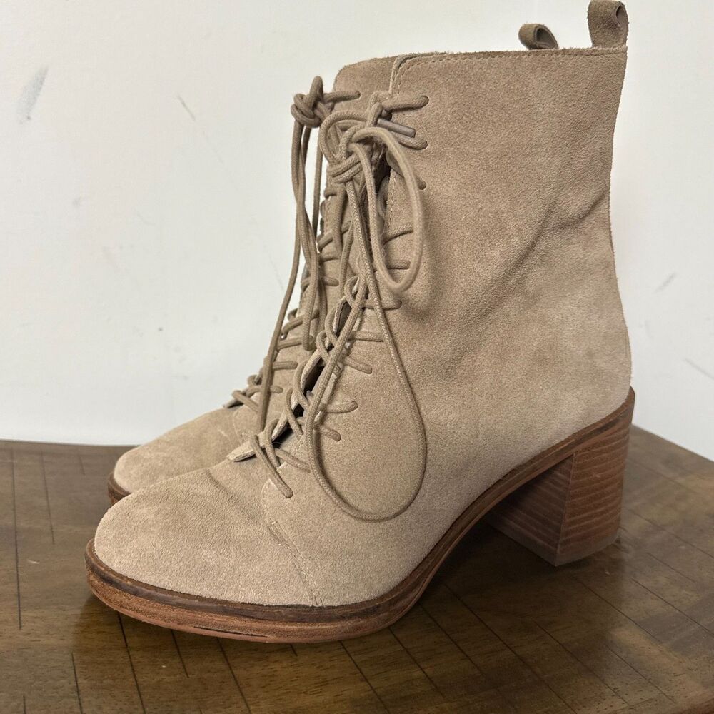 Vince Camuto Suede Lace Up Combat Boots Women's 8.5 Block Heel Beige